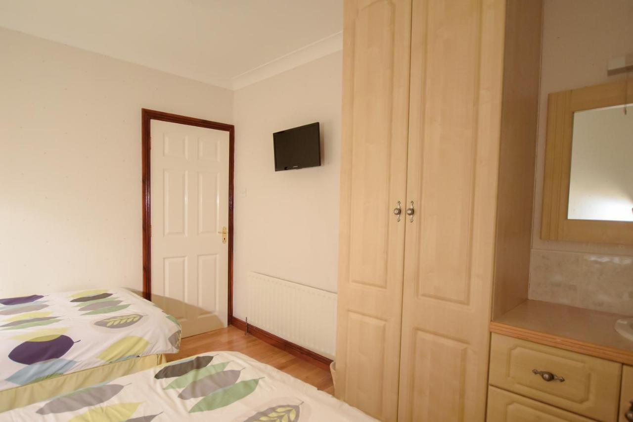 Rossgier Inn Lifford Екстер'єр фото